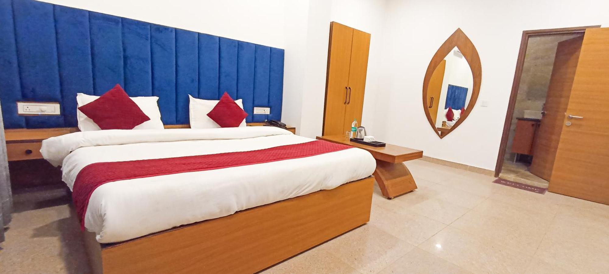 Hotel Lake View Chandigarh Exterior photo